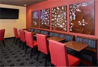 Фото TownePlace Suites by Marriott Sacramento Cal Expo