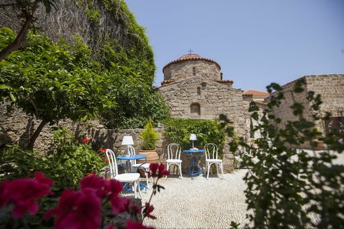 Гостиница Saint Artemios Hotel and Oriental Suites на Родосе