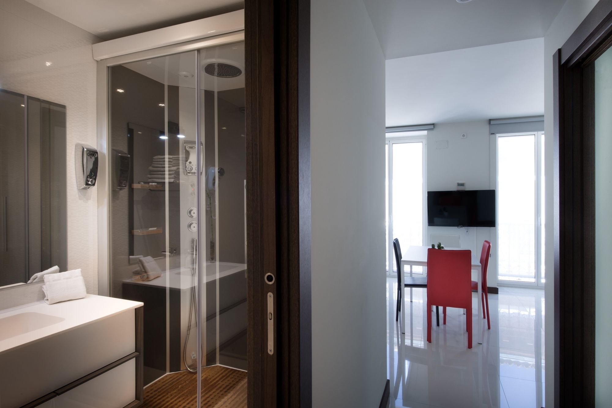 Фото Roisa Suites