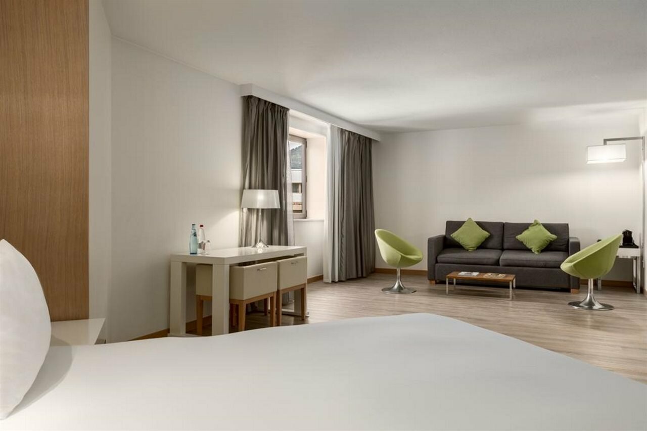 Фото Hotel NH Nice