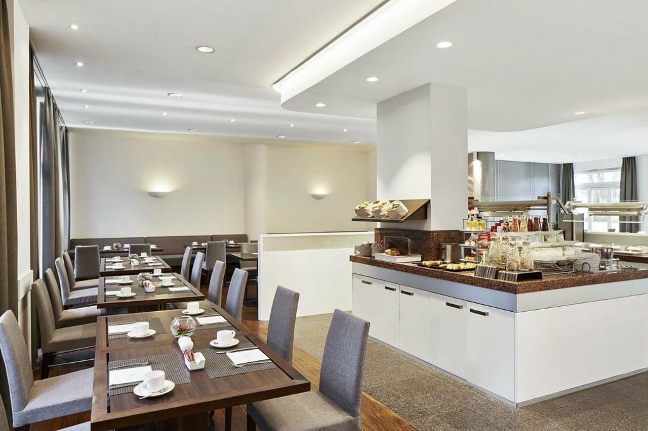 Фото Nh Collection Hamburg City