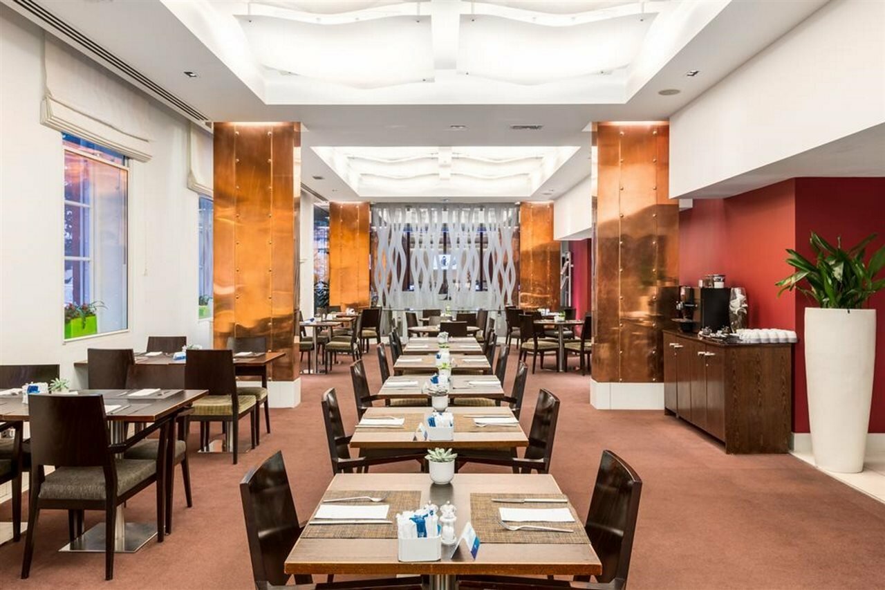 Фото Ember Locke Kensington