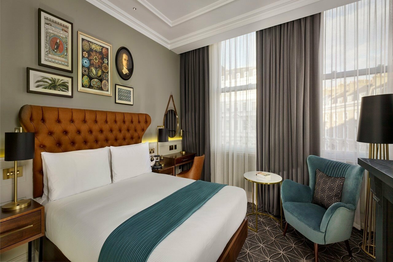 Фото 100 Queen's Gate Hotel London Kensington, Curio Collection by Hilton