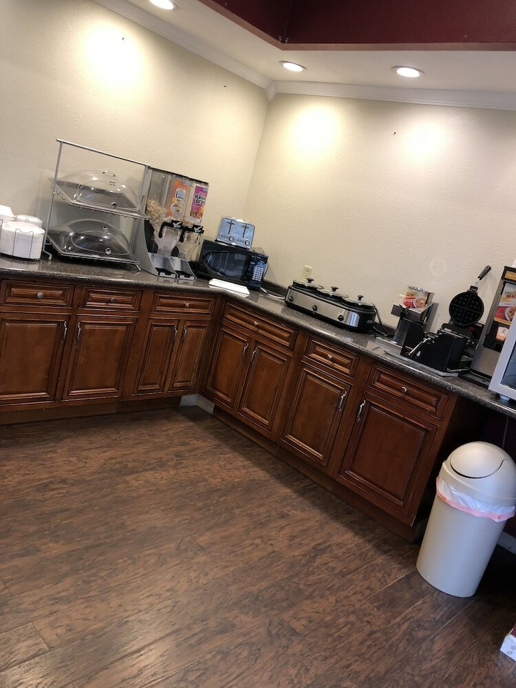 Фото Howard Johnson by Wyndham Dothan