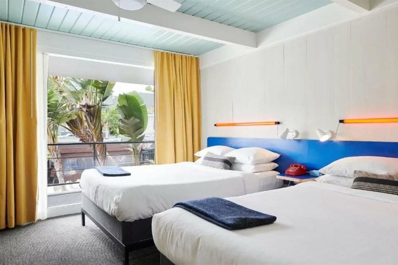 Фото The Phoenix Hotel