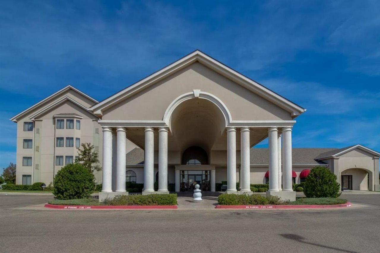 Фото Ashmore Inn & Suites