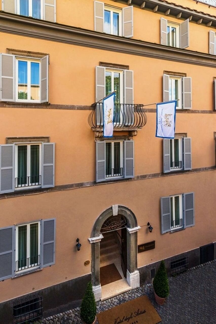 Фото отеля 2