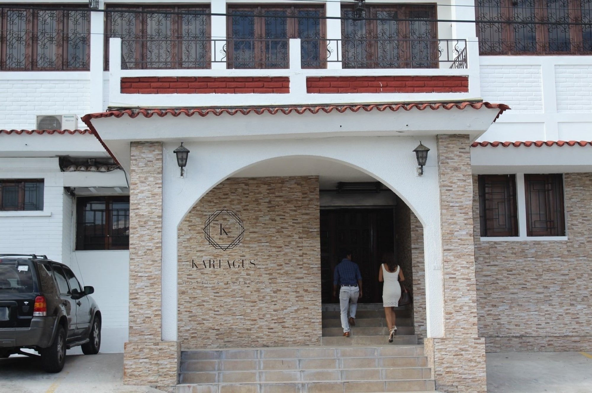 Фото отеля 1