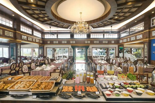 Гостиница Mayfair Himalayan SPA Resort