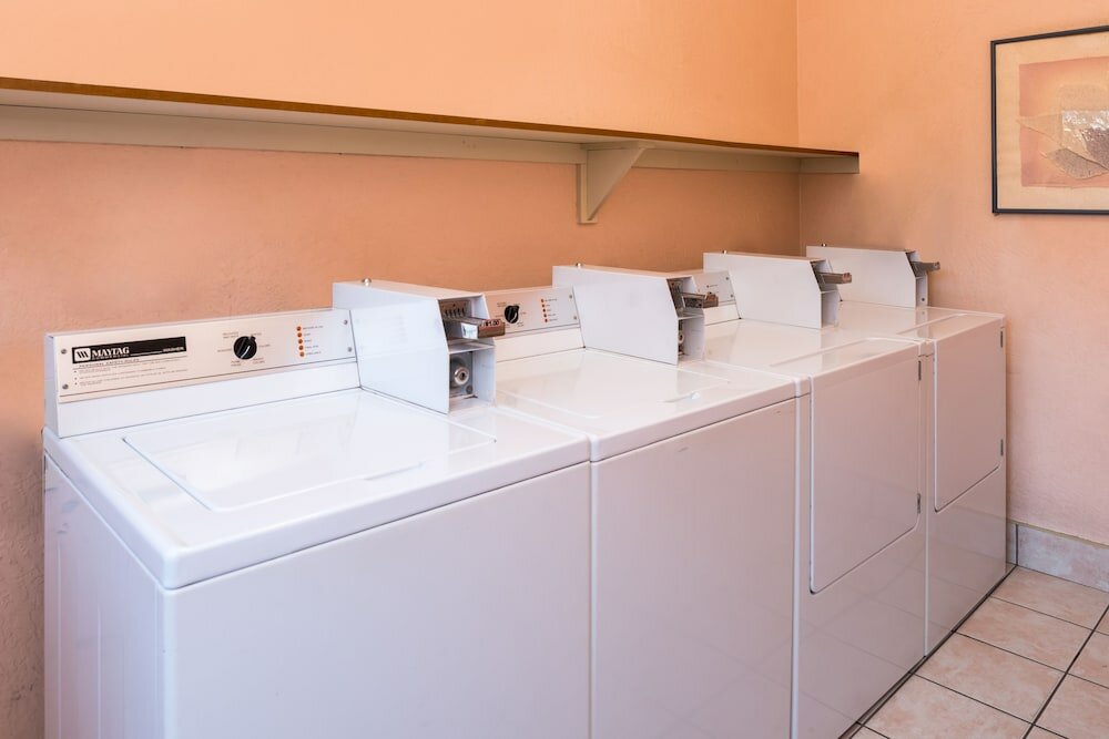 Фото La Fuente Inn & Suites