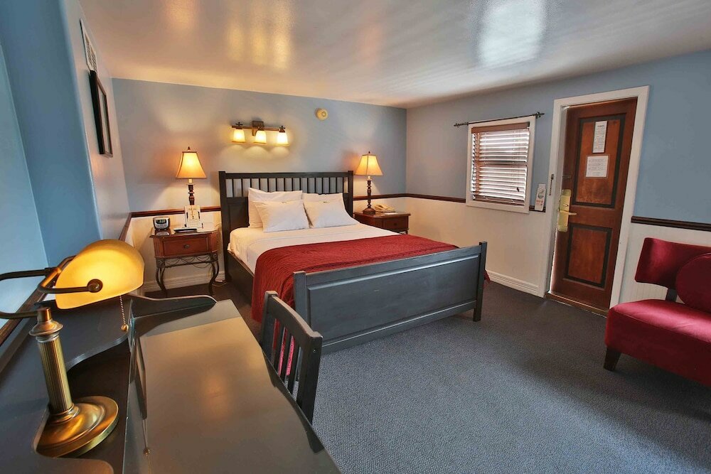 Фото Delta King Hotel