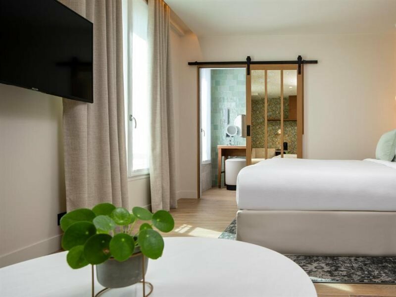 Фото Hotel Des Champs Elysees