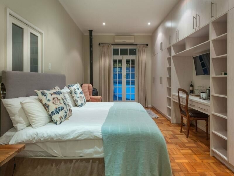 Фото Manor on the Bay