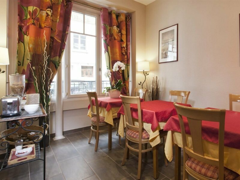 Фото Hôtel Montsouris Orléans