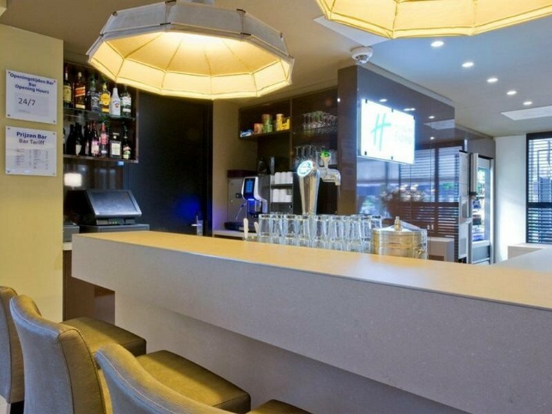 Фото Holiday Inn Express Amsterdam - South, an Ihg Hotel