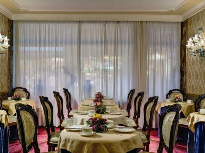 Фото Hotel Montecarlo