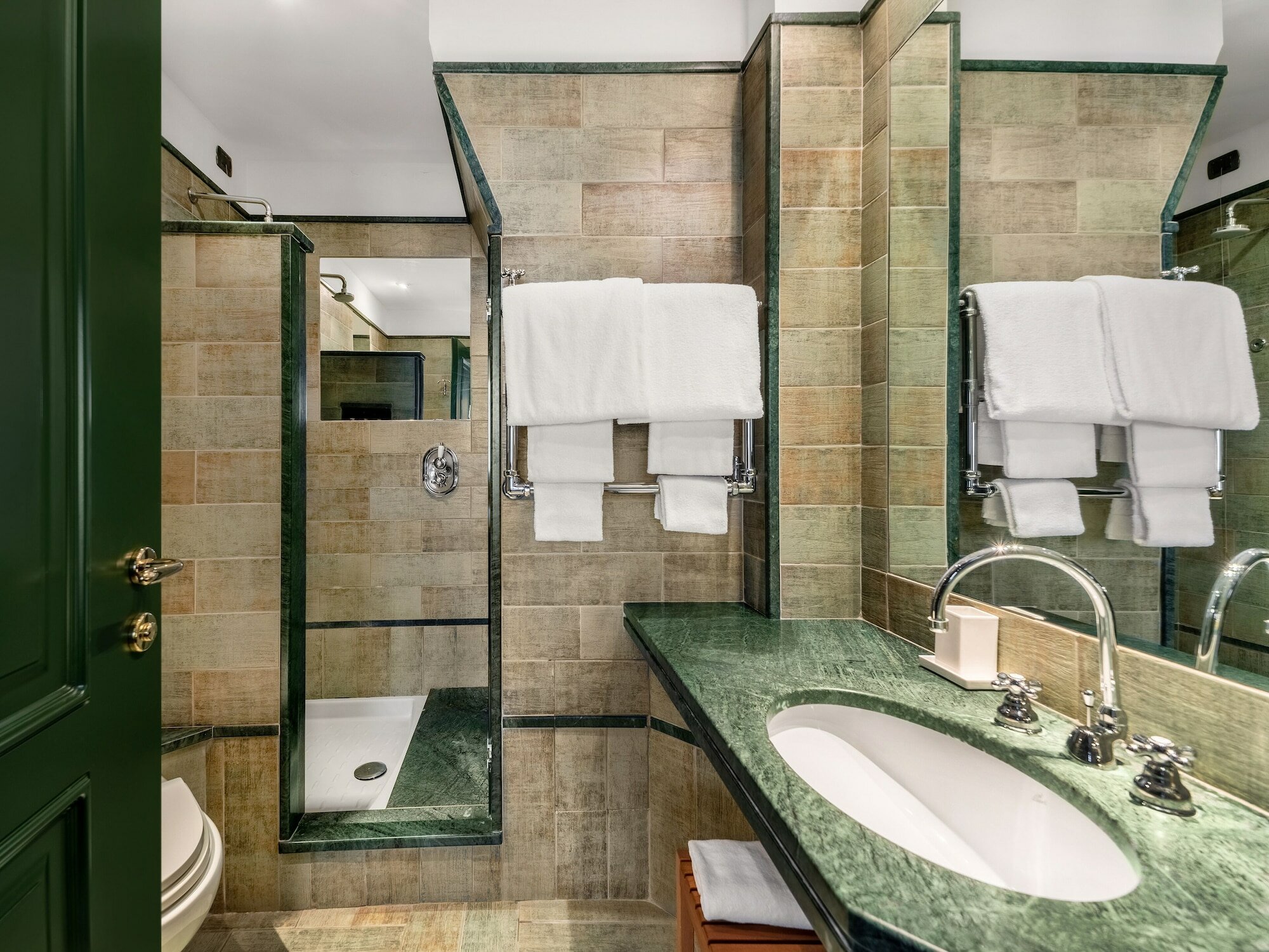 Фото Camperio House Suites