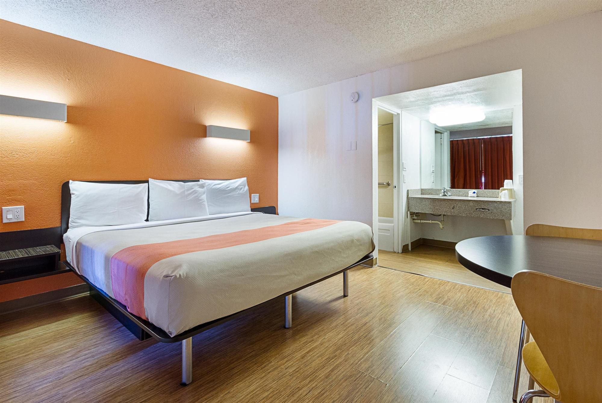 Фото Motel 6 Glendale, Az