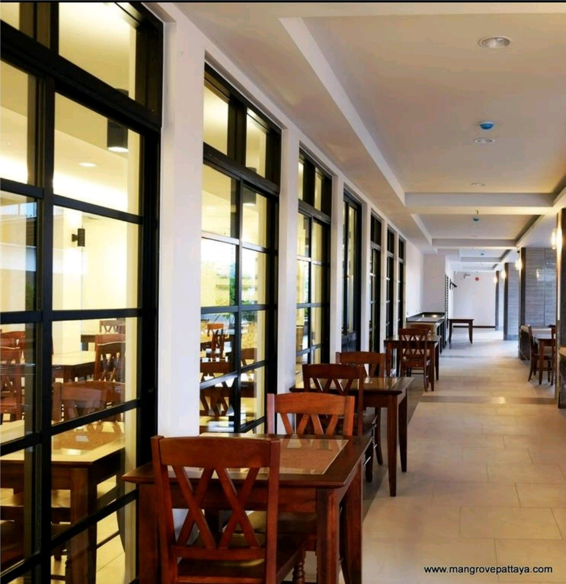 Фото The Mangrove Hotel