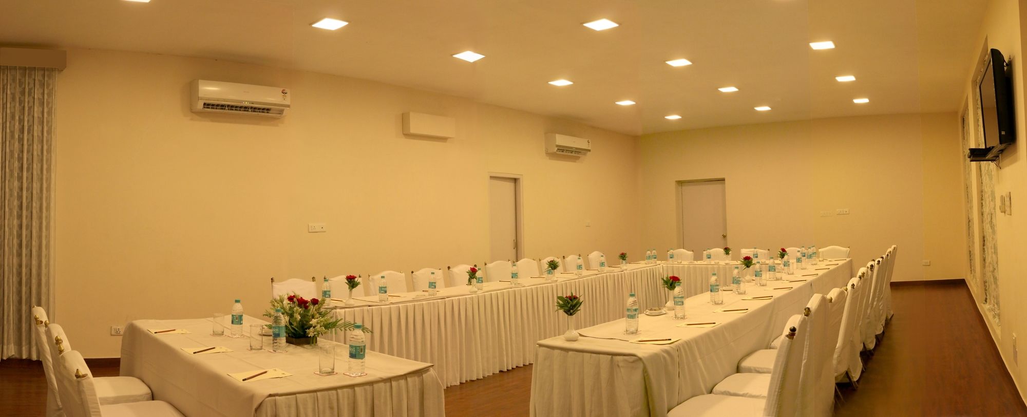 Фото Hotel Clarks