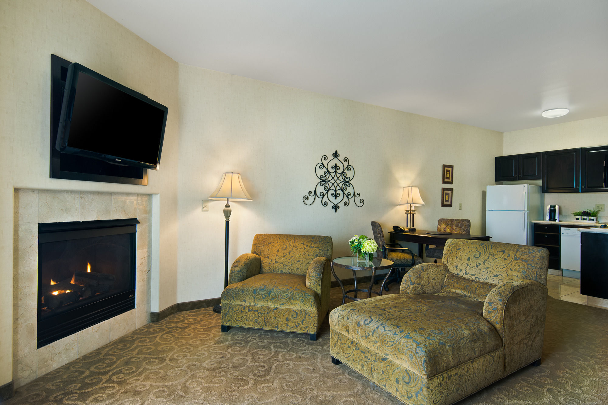 Фото Oxford Suites Boise