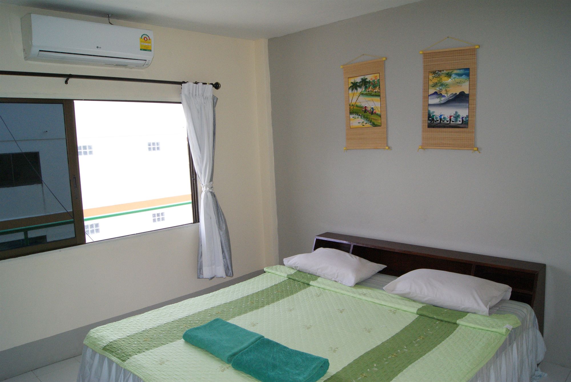 Фото Pineapple Guesthouse