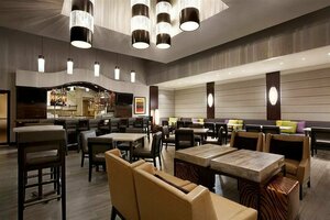 Гостиница DoubleTree by Hilton Hotel Salt Lake City Airport