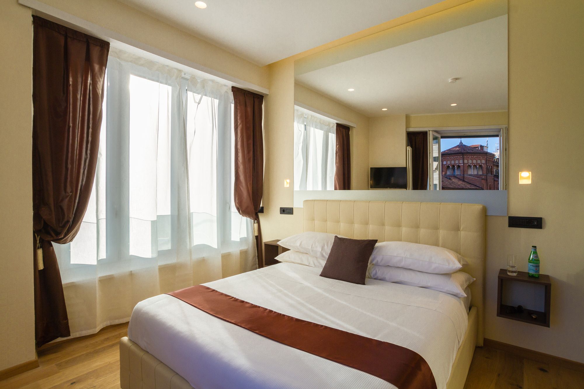 Фото Aiello Rooms - San Babila