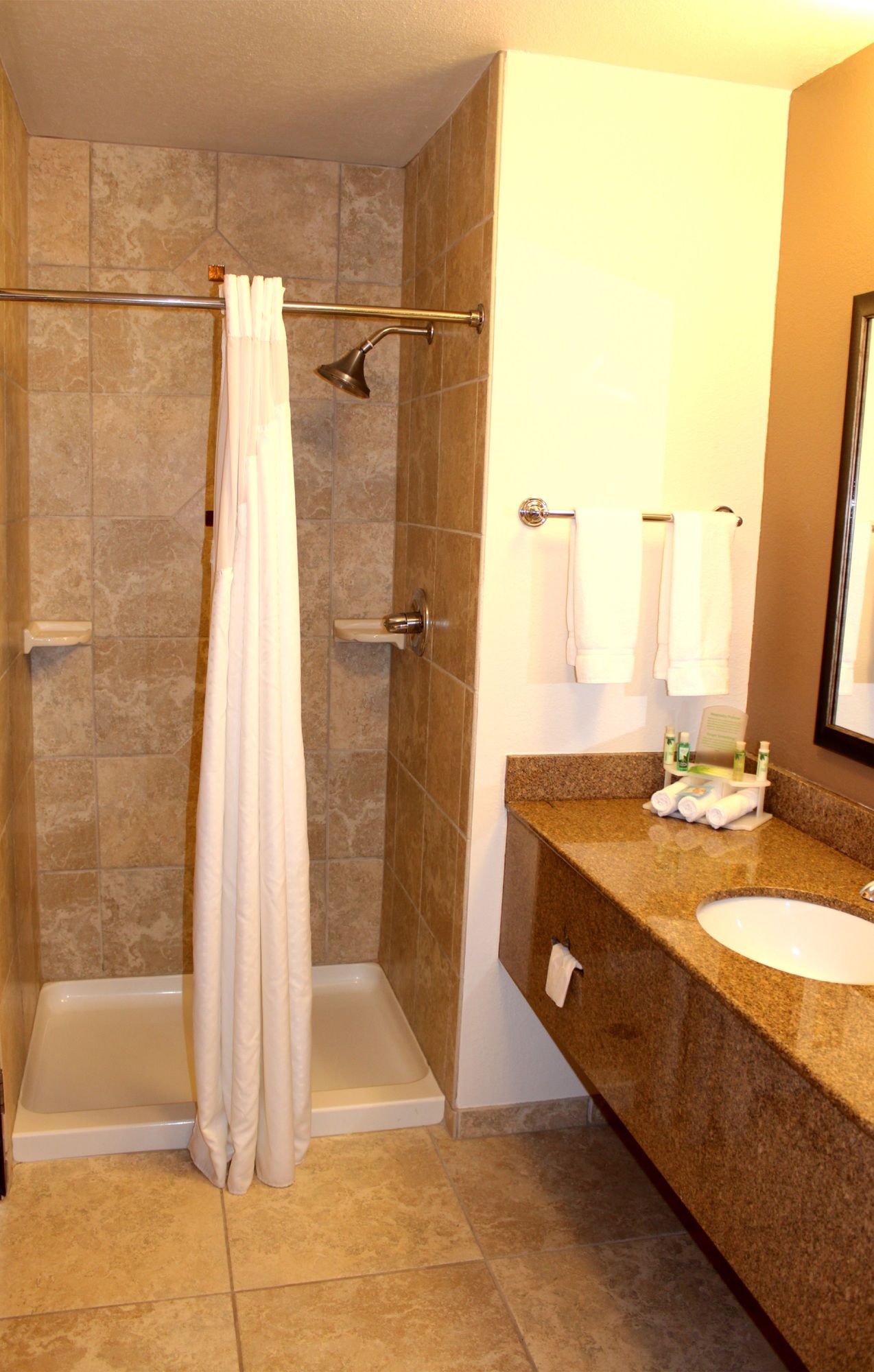 Фото Holiday Inn Express Houghton-Keweenaw, an Ihg Hotel