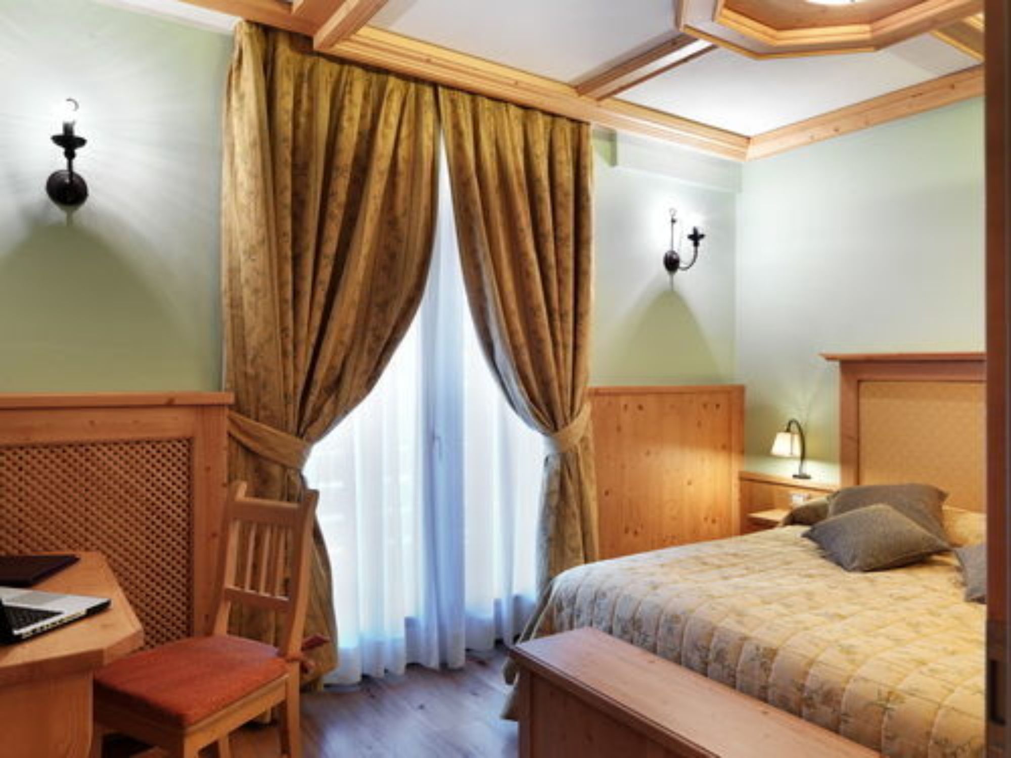 Фото Radisson Residences Savoia Palace Cortina d’Ampezzo