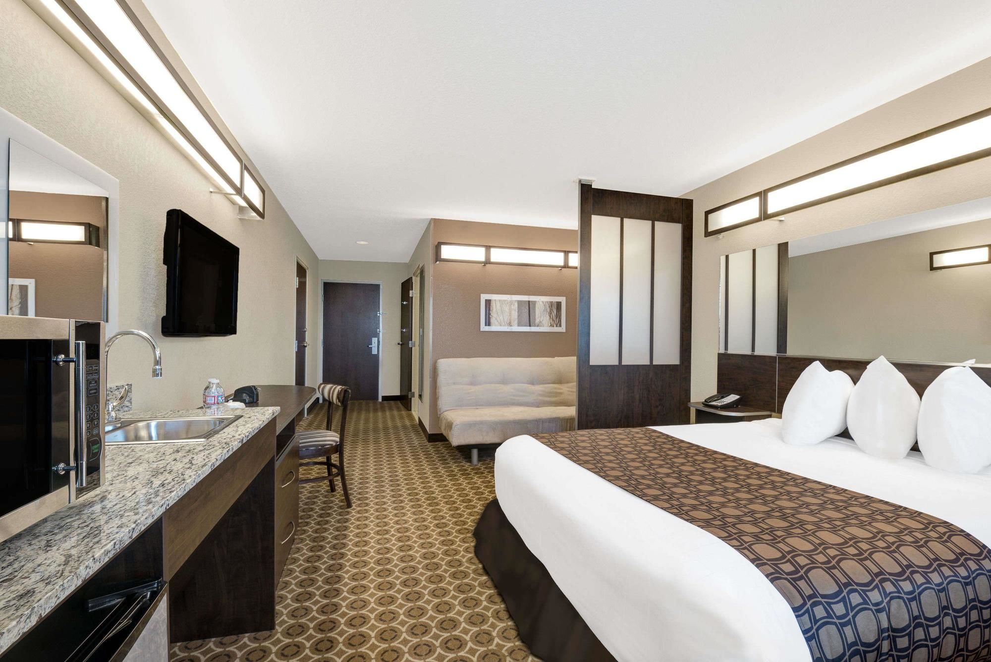 Фото Microtel Inn & Suites by Wyndham Williston