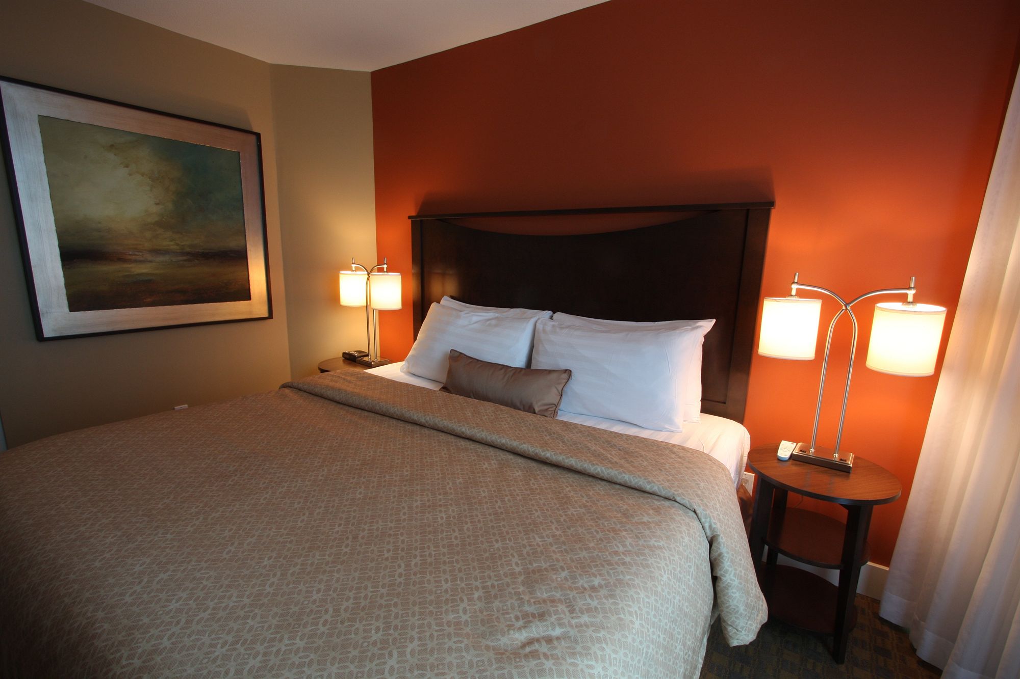 Фото Rosedale on Robson Suite Hotel