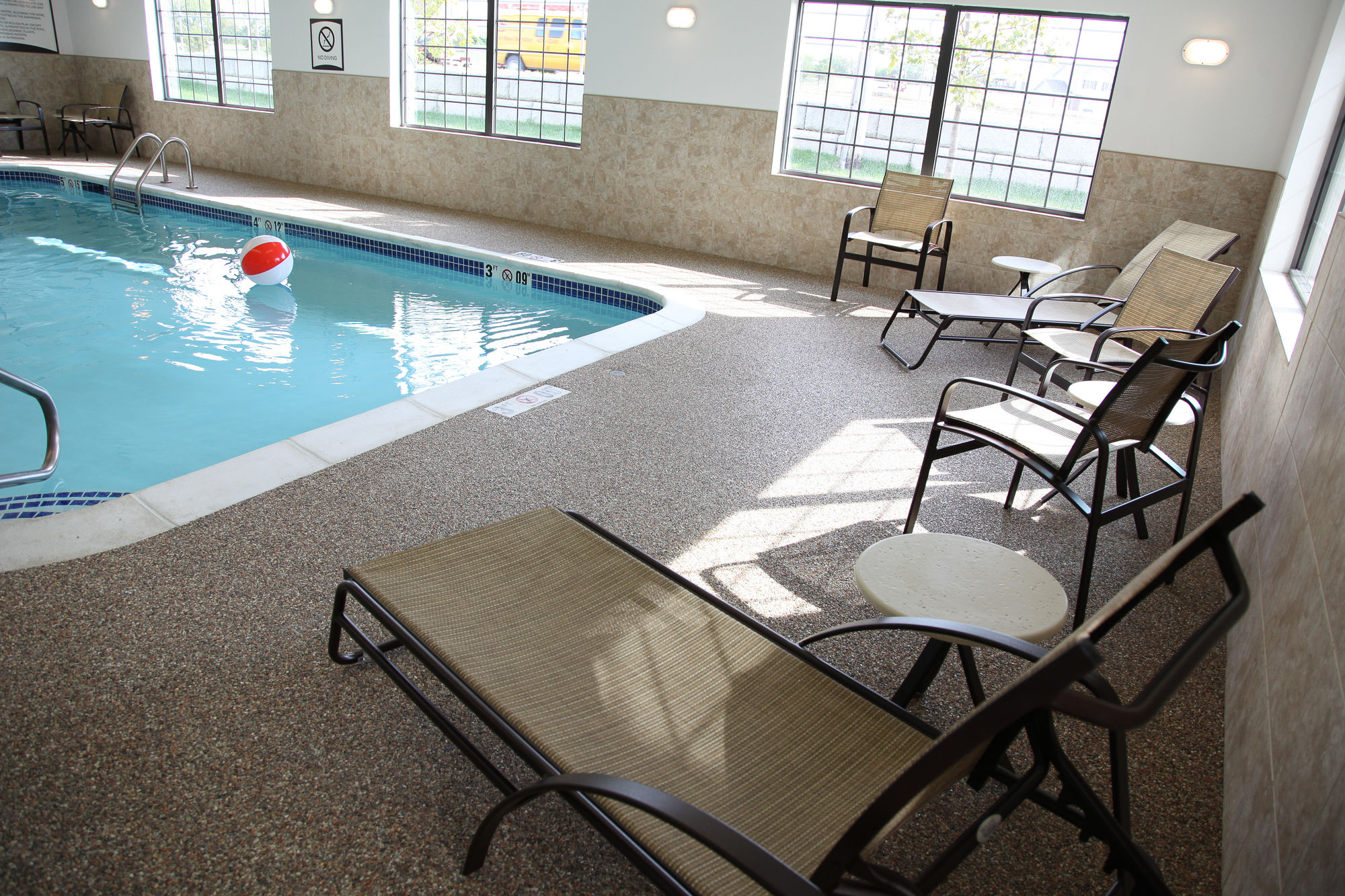 Фото Staybridge Suites Lincoln Northeast, an Ihg Hotel