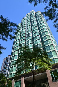 Гостиница Rosedale on Robson Suite Hotel