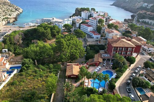 Внешний вид отеля Hotel Cala Sant Vicenç - Adults Only + 16 в Пойенсе, фото 2