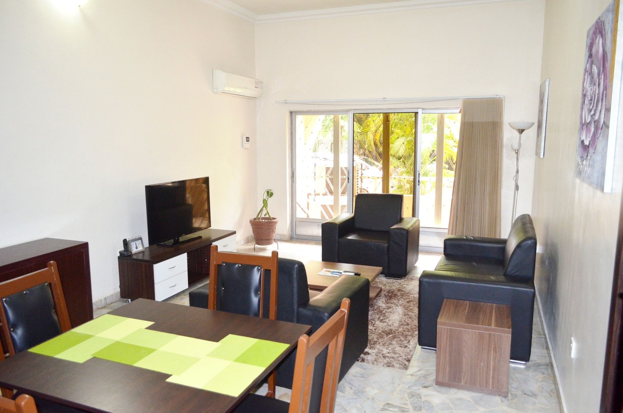 Фото Peniel Apartment Ltd