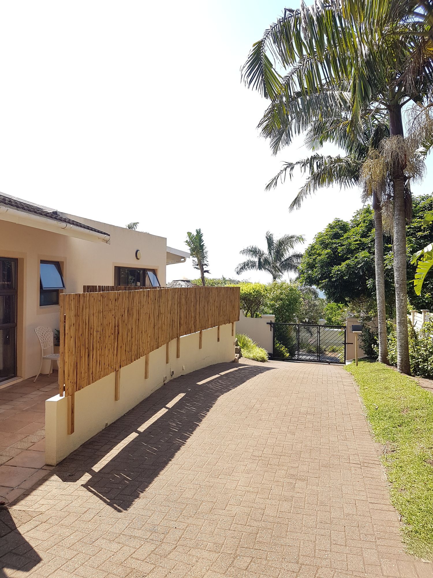 Фото Sunbirds B&b - Adults Only