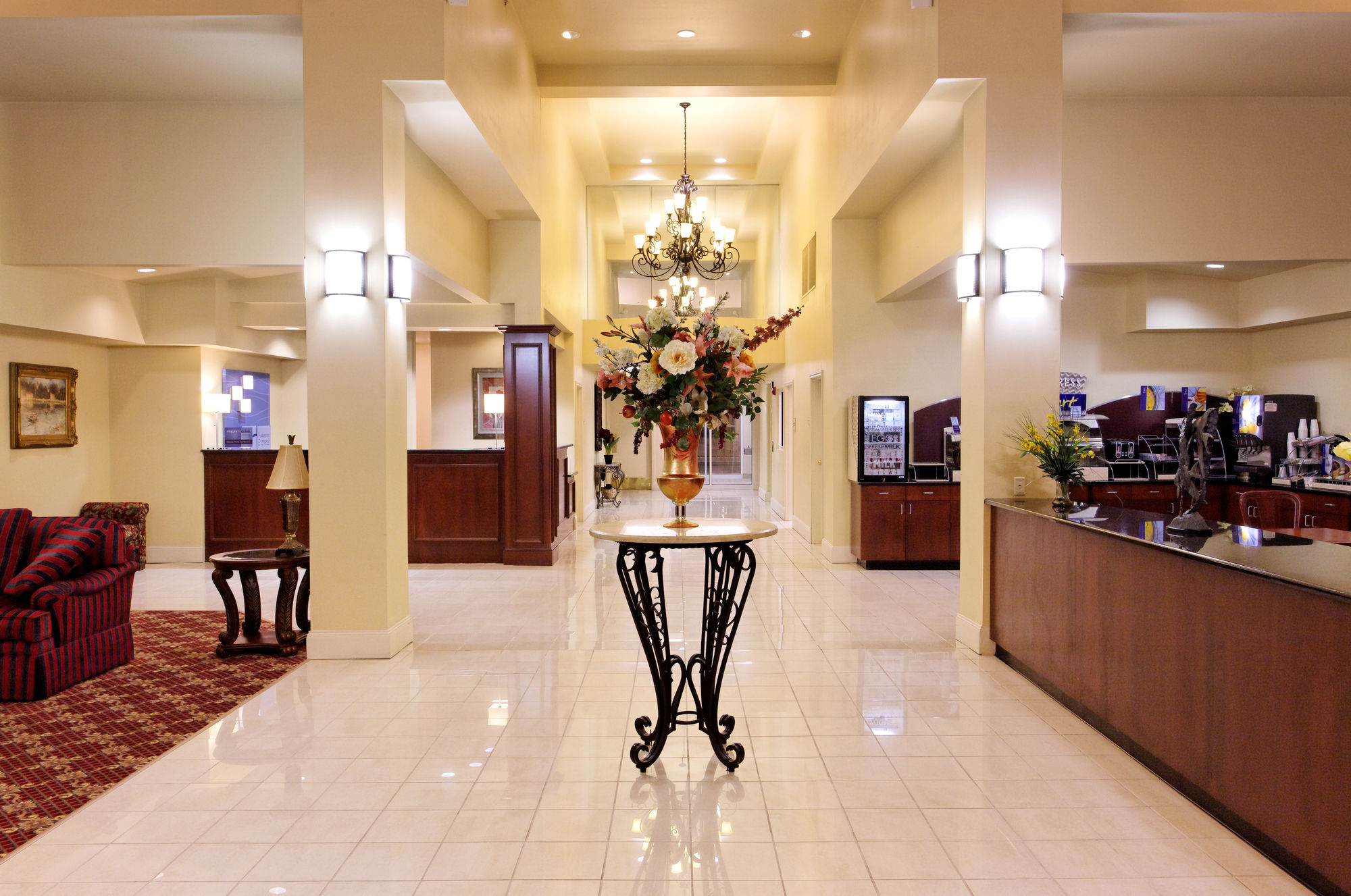 Фото Holiday Inn Express Mystic, an Ihg Hotel