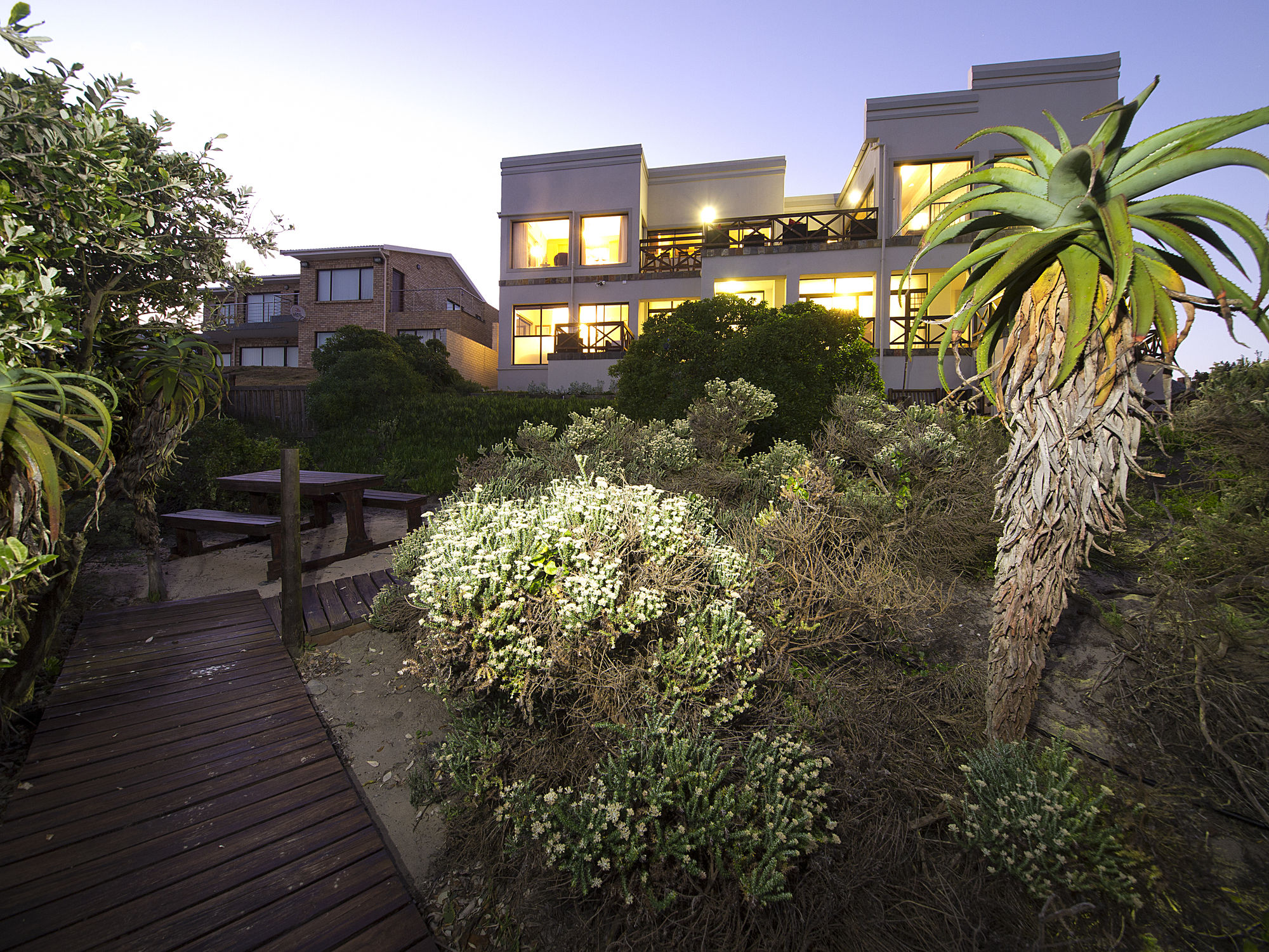 Фото On the Beach Guesthouse