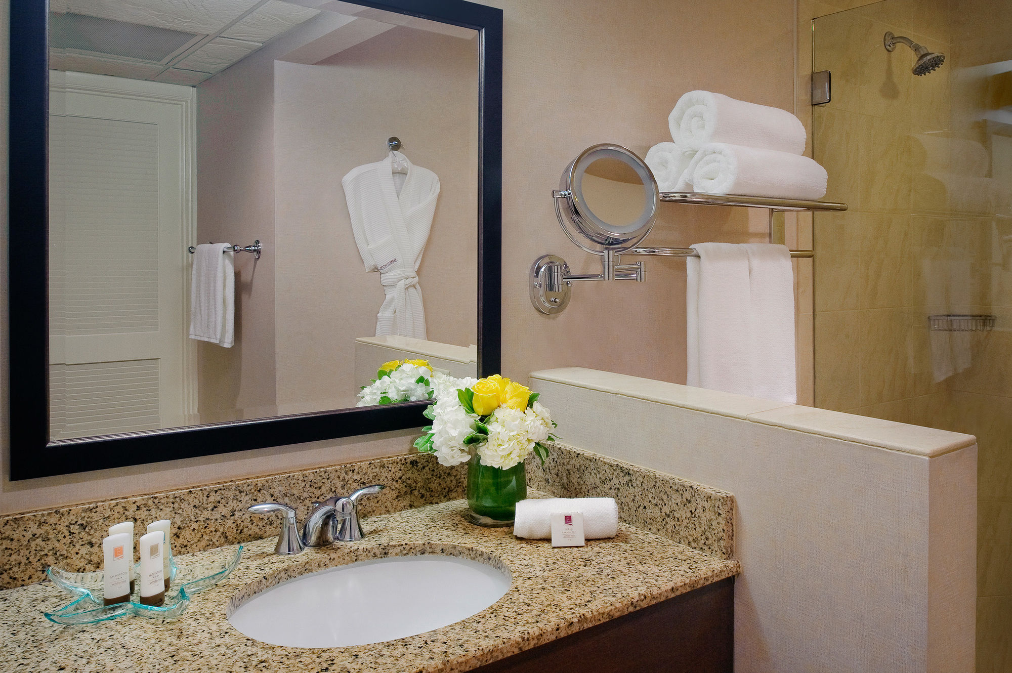 Фото Empress Hotel of La Jolla