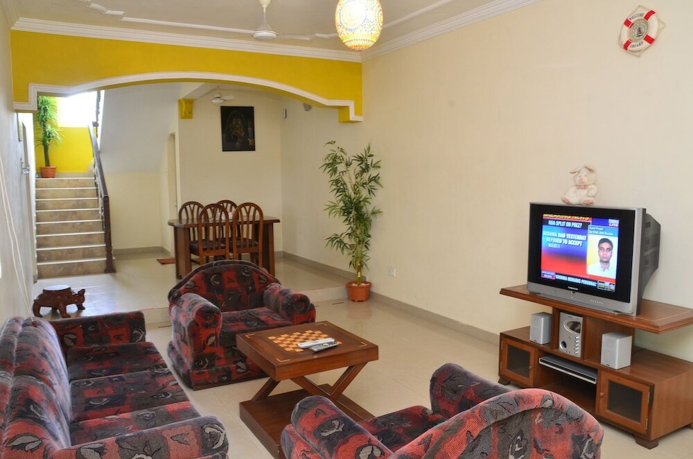 Фото A's Holiday Beach Resort