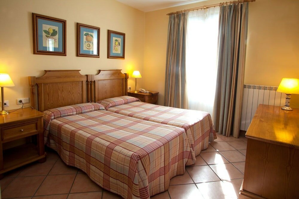 Фото Aparthotel Trevenque