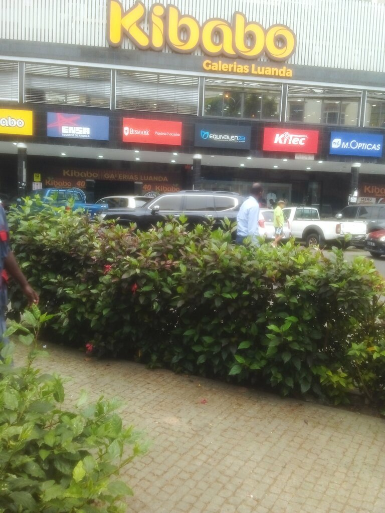 Household goods and chemicals shop Galerias Kibabo Mutamba, Loanda, photo