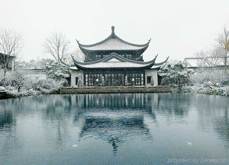 Гостиница Four Seasons Hotel Hangzhou at West Lake в Ханчжоу