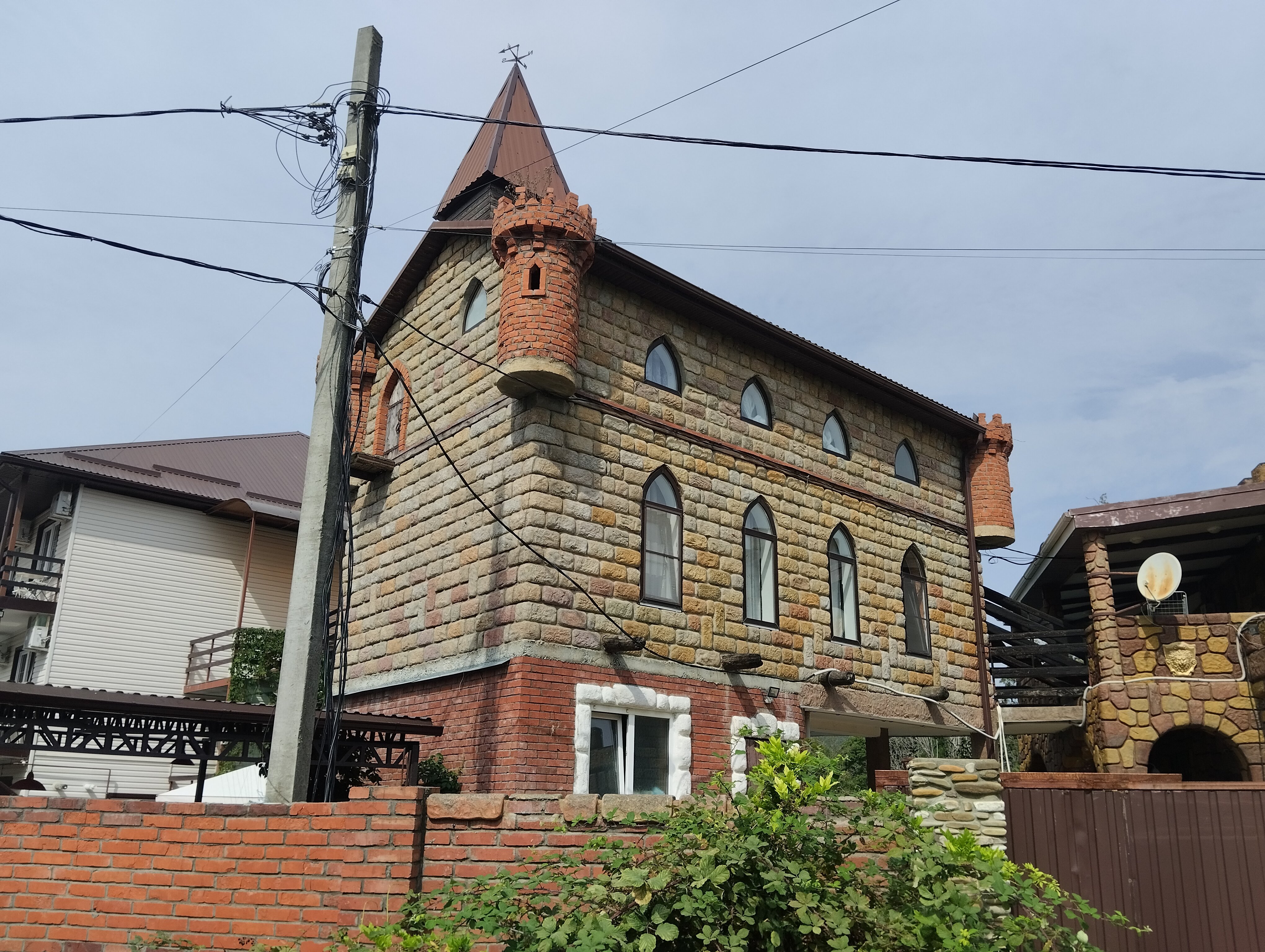 Фото Замок у реки