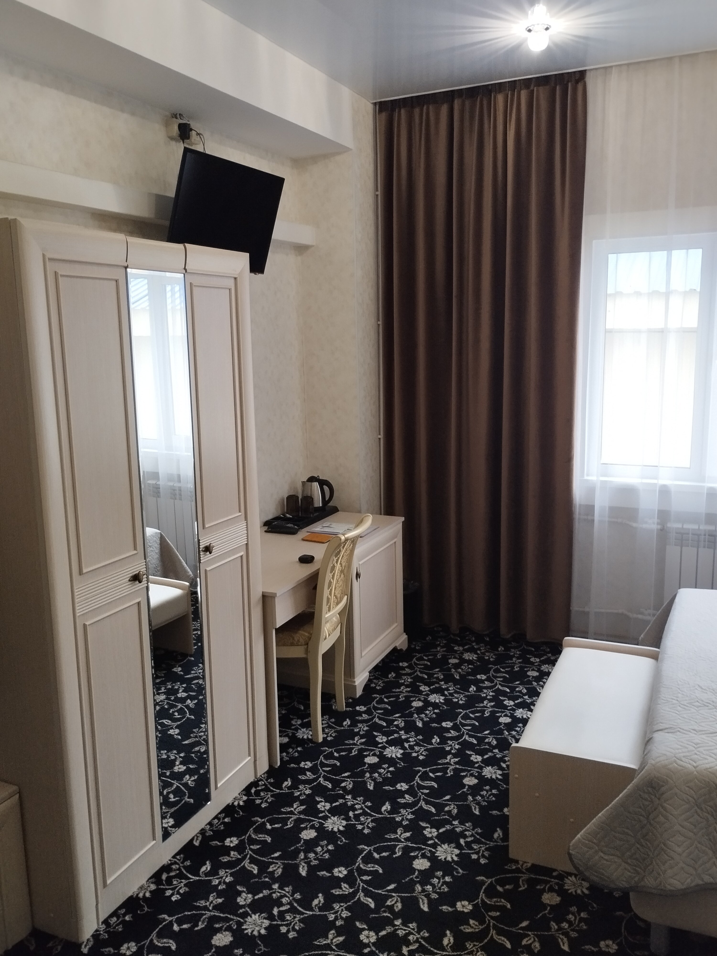 Фото Континент