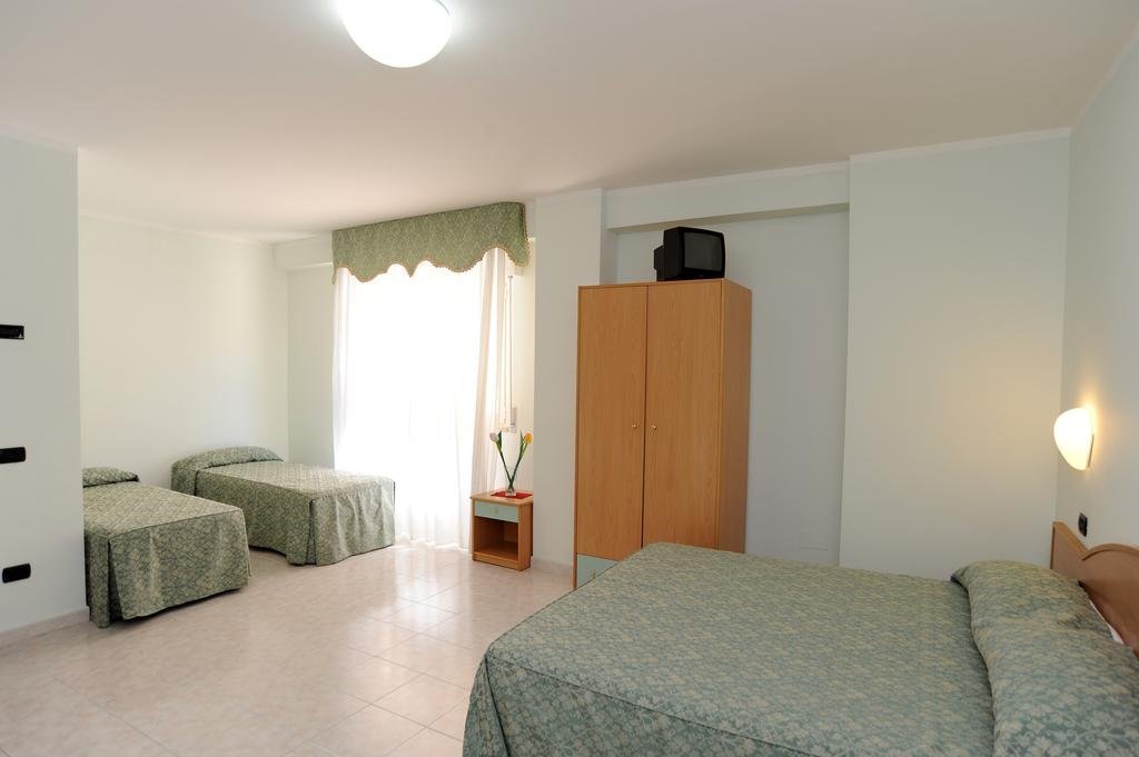 Фото Hotel Garden