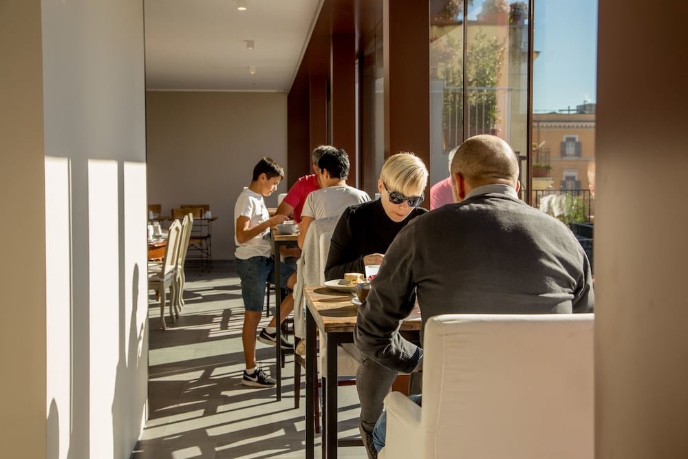 Фото The B Place Hotel