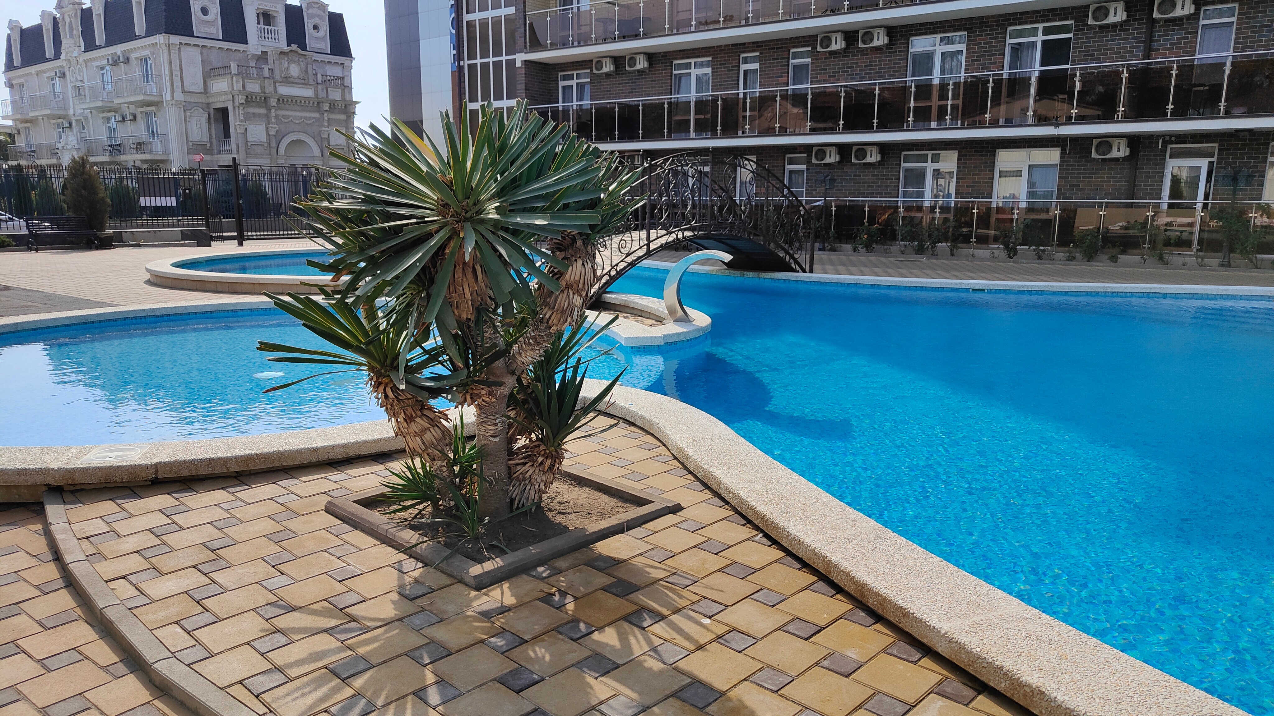 Фото Посейдон у моря