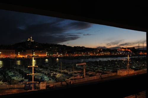 Фото La Résidence du Vieux Port